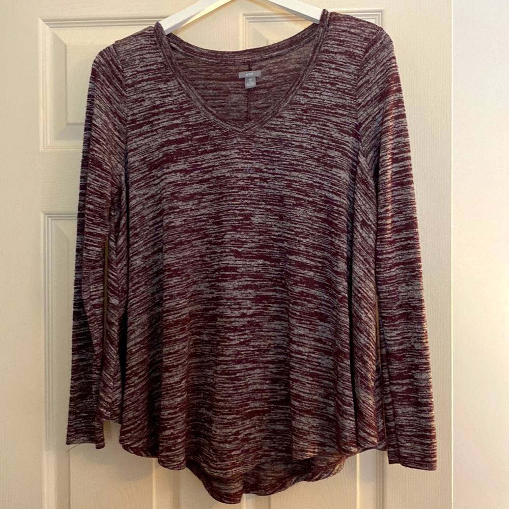 Aerie V-neck Lightweight Sweater EUC
